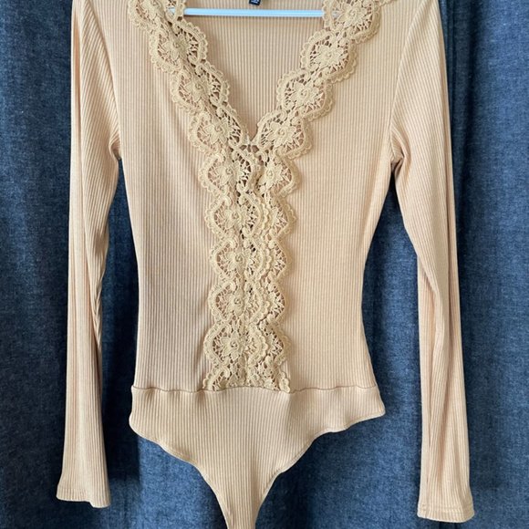 Lulu's - Yellow Lace Long Sleeve Bodysuit (Large) - Picture 6 of 11